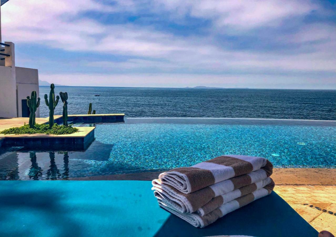 ホテル Casa Natalie エンセナダ エクステリア 写真